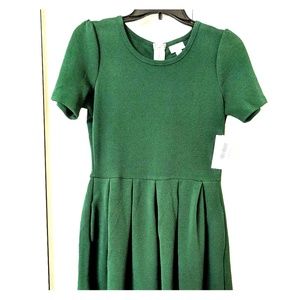 NWT LulaRoe Amelia - Sz Medium